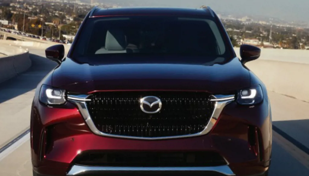 Mazda تكشف عن CX-60 وCX-90: جيل جديد من سيارات الدفع الرباعي الهجينة الفاخرة