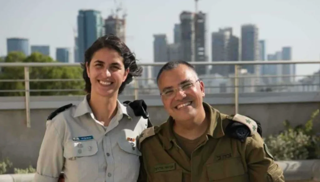 من هي "كابتن إيلا" المرشحة الأقرب لخلافة أفيخاي أدرعي؟