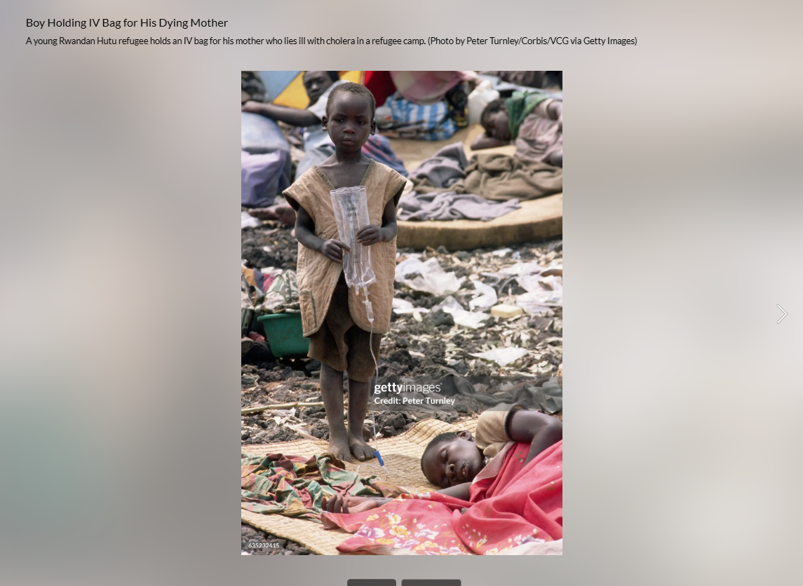 صورة أخرى مماثلة للطفل ووالدته التقطها بيتر تورنلي ونشرتها وكالة غيتي ايماجيز