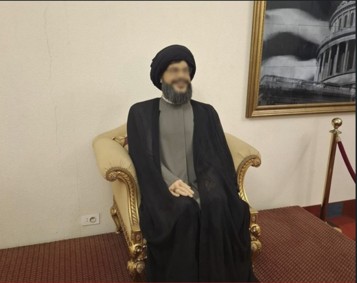 صورة متداوَلة للتمثال في متحف المشاهير بجعيتا (إكس).