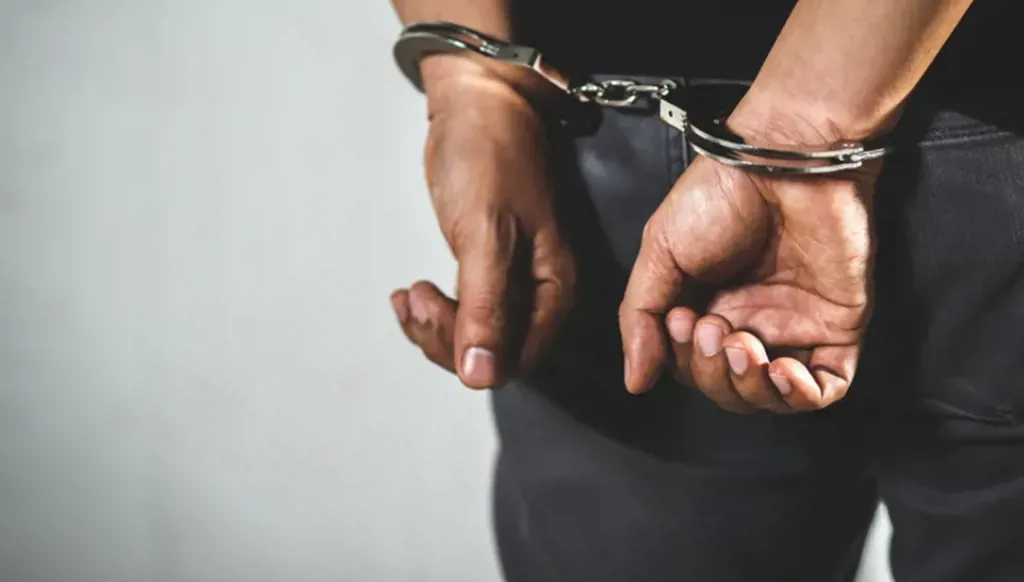 استدراج وتخدير ومحاولة ابتزاز… توقيف متورّطين بتخدير محام وانتزاع توقيعه قسراً