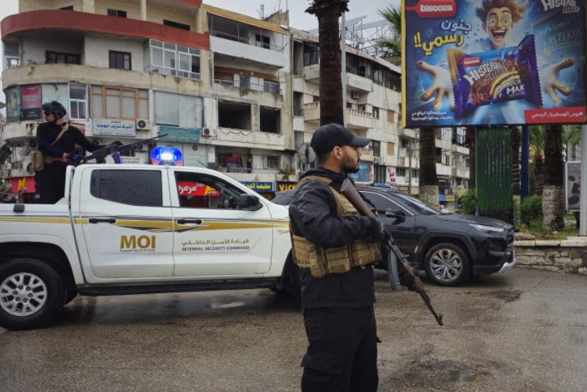 انتشار قوى الأمن في اللاذقية (سانا).