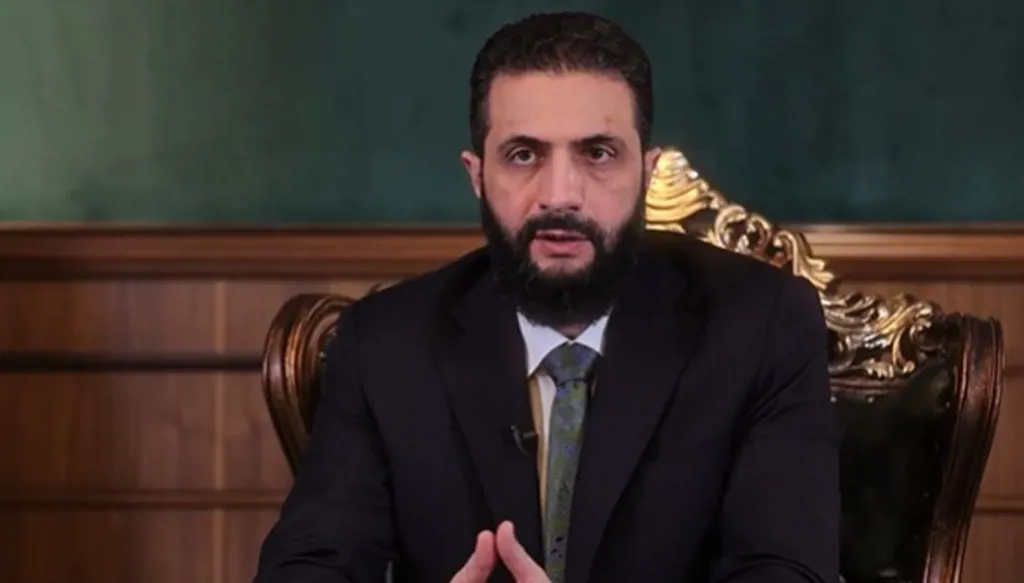 الشرع: أدعو السوريين للنزول إلى الساحات للاحتفال وإظهار اللحمة الوطنية (فيديو)