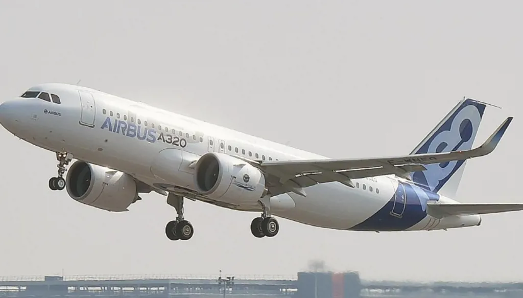 "إيرباص"... مراجعة شاملة لآلاف طائرات A320 بسبب خلل تقني وسط تداعيات عالمية