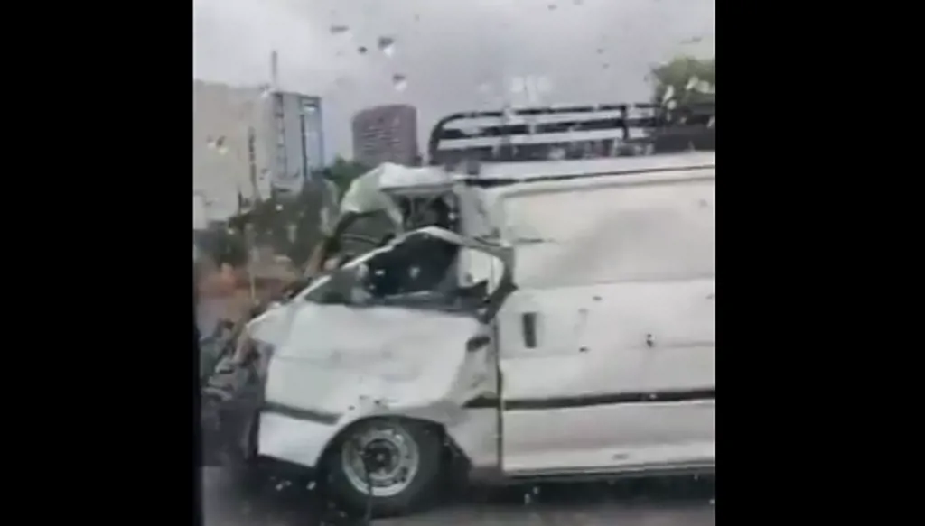 بالفيديو- حادث سير مروع يودي بحياة عائلة في سوق الأحد-بيروت