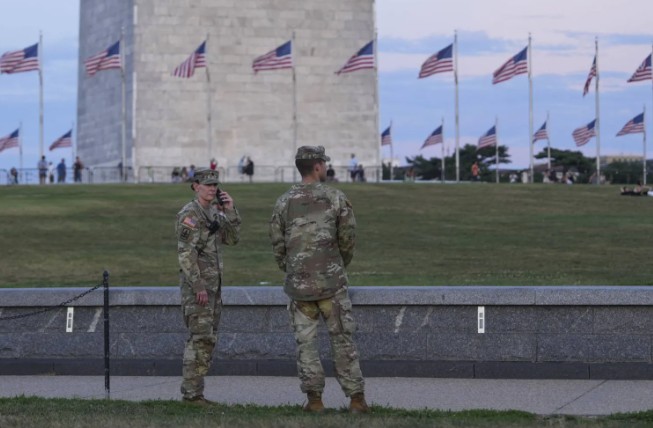 الحرس الوطني في شوارع واشنطن (أ ف ب)