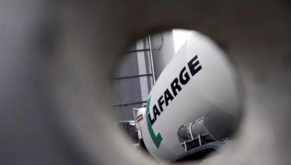 "لافارج"... شهود يسلطون الضوء على "انتهازية" أجهزة الاستخبارات الفرنسية