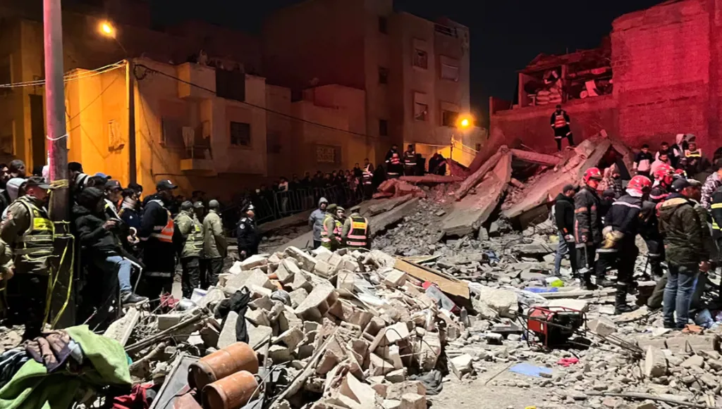 حفل عقيقة يتحوّل إلى كارثة في فاس… انهيار عمارتين يودي بحياة 22 شخصاً ويصيب 16 آخرين