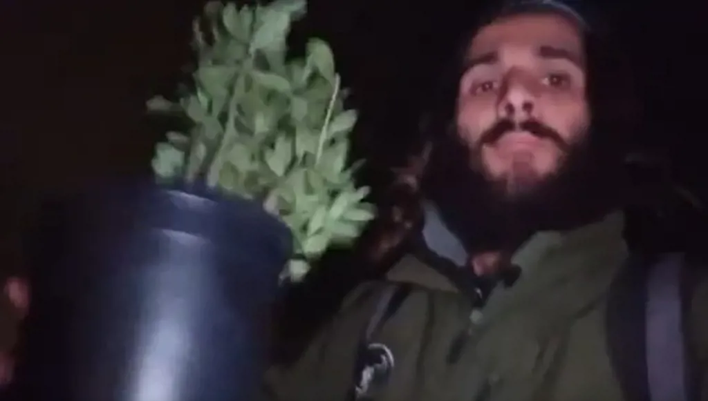 بالفيديو- مستوطنون إسرائيليون يدخلون قطاع غزة: كل أرض إسرائيل لنا