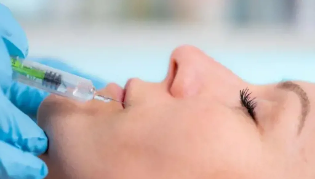 في الحازمية… توقيف طبيب تجميل مزيّف أعطى زبائنه حقن فيلر "مضروبة"