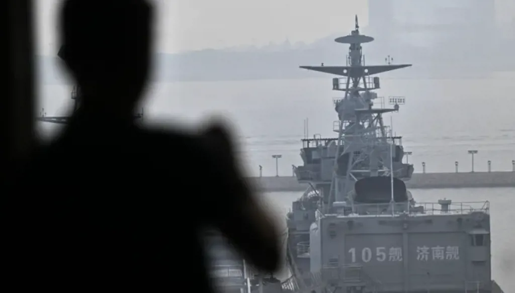 قبالة سواحل سريلانكا… إنزال أميركي على سفينة في طريقها من الصين إلى إيران