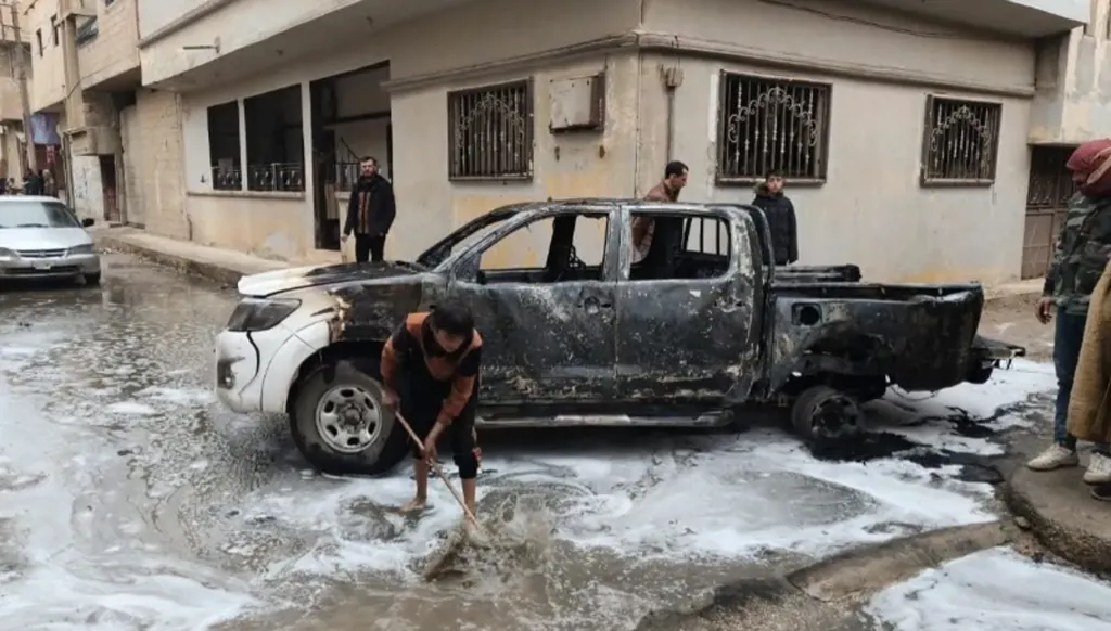 السيارة المستهدفة تعود لمسؤول في الفرقة 86… انفجار في البوكمال يوقع إصابات