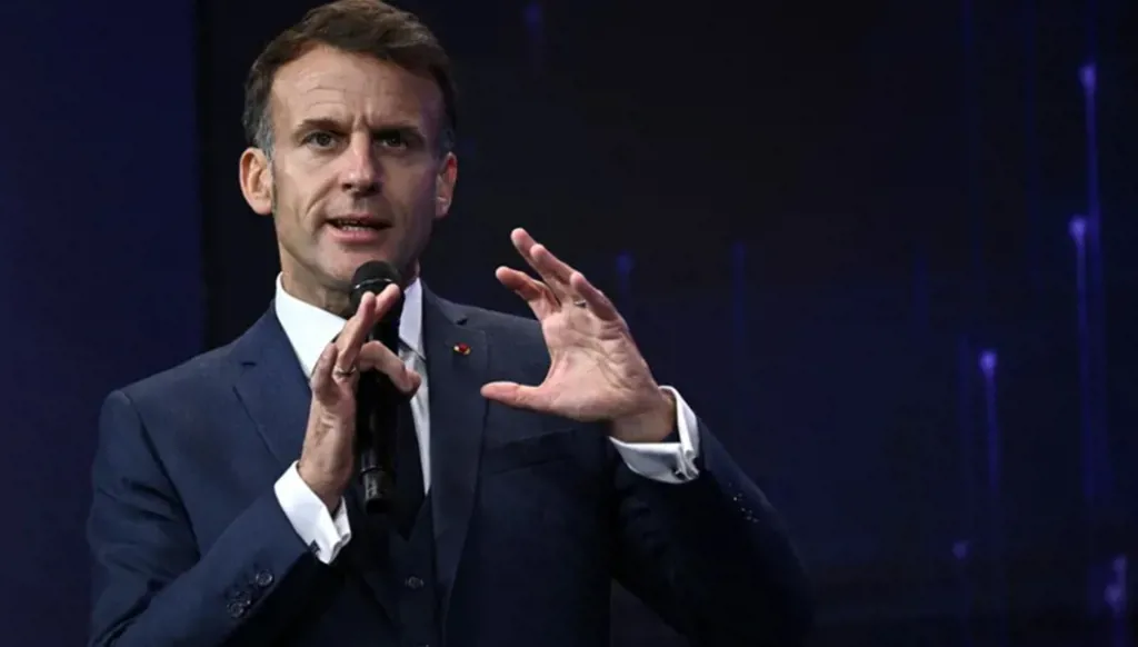 البرلمان الفرنسي يقر تشريعاً طارئاً للميزانية لتفادي الإغلاق