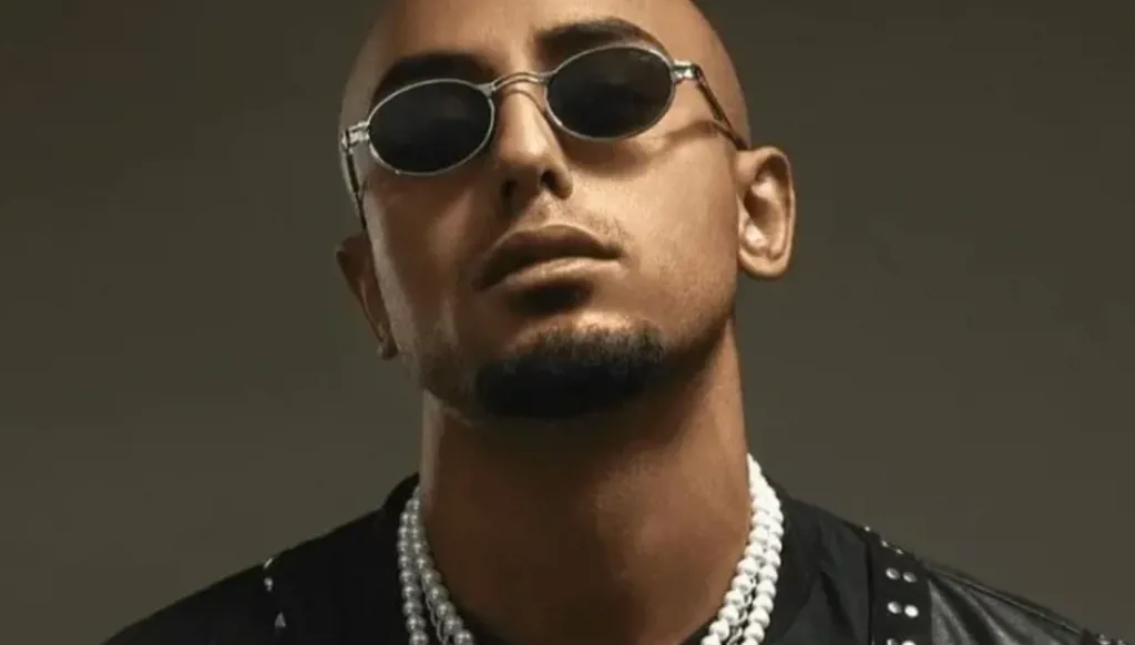 رحيل نجم "فرقة الصواريخ"... من هو المغني المصري أحمد دقدق؟