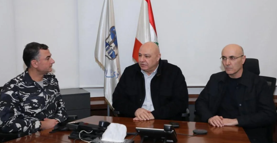 عون والحجار وعبدالله في غرفة عمليات قوى الامن الداخلي