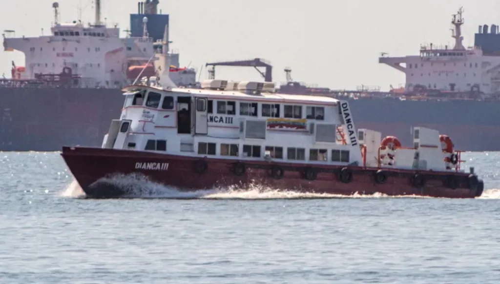 الجيش الأميركي: مقتل ثلاثة أشخاص بضربات أميركية استهدفت مراكب يُشتبه في تهريبها مخدرات