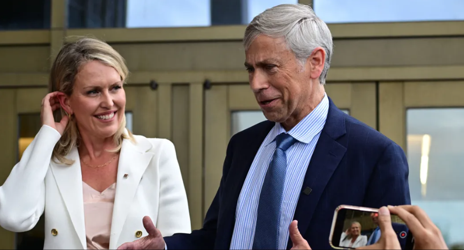 محامي مادورو باري بولاك (مواقع)