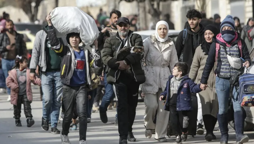 Deadly clashes and shelling shake Aleppo neighborhoods as civilians flee