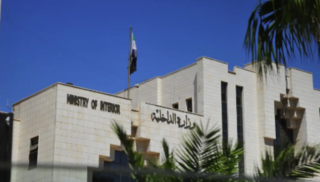 بعملية مشتركة للداخلية السورية والاستخبارات... القبض على عنصر بارز في "داعش"