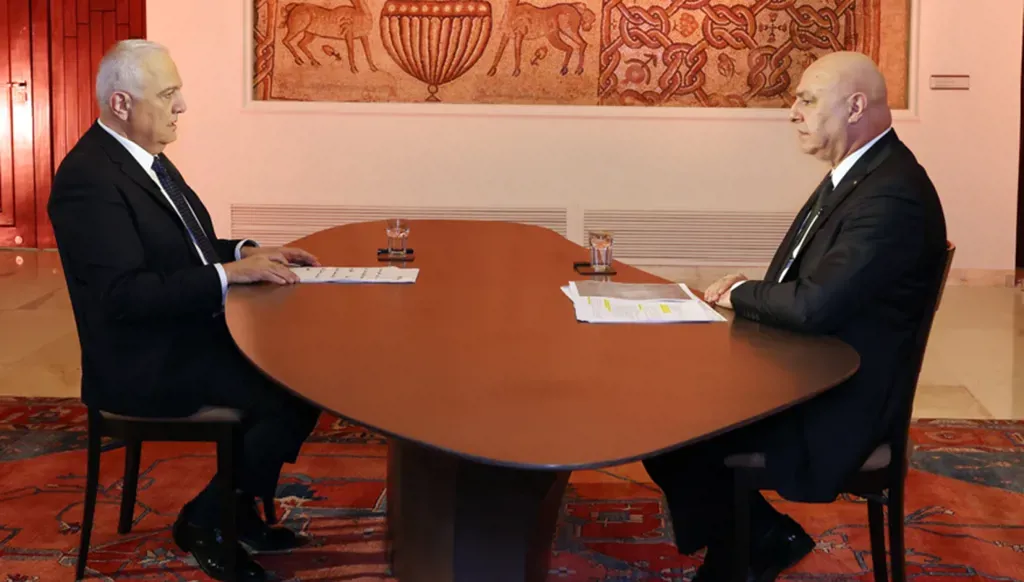 رئيس الجمهورية يشقّ طريق "حزب الله" إلى الدولة