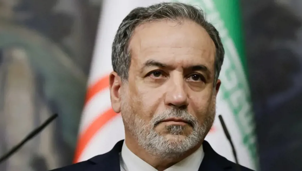 وزير الخارجية الإيراني: لا توجد خطة لتنفيذ أحكام إعدام... إيران تغلق موقتاً مجالها الجوي أمام معظم الرحلات