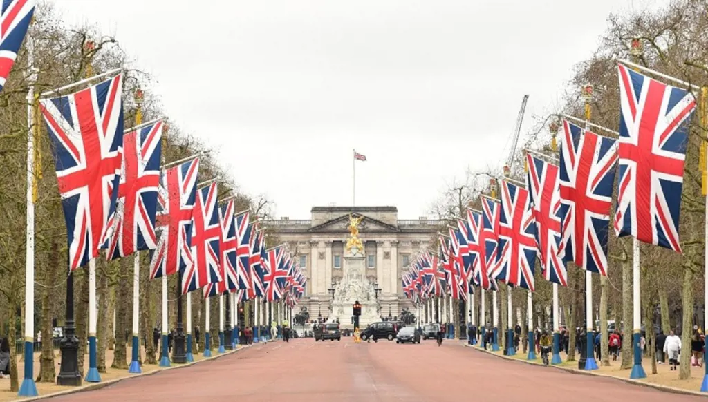 بريطانيا تعتزم رفع سن استدعاء العسكريين القدامى للخدمة إلى 65 عاماً