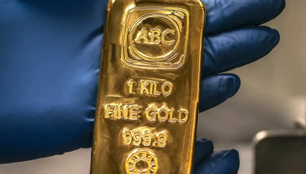 Gold regains status as global uncertainty deepens