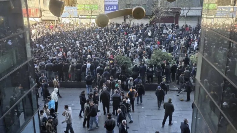 احتجاجات في ايران. (أ ف ب)