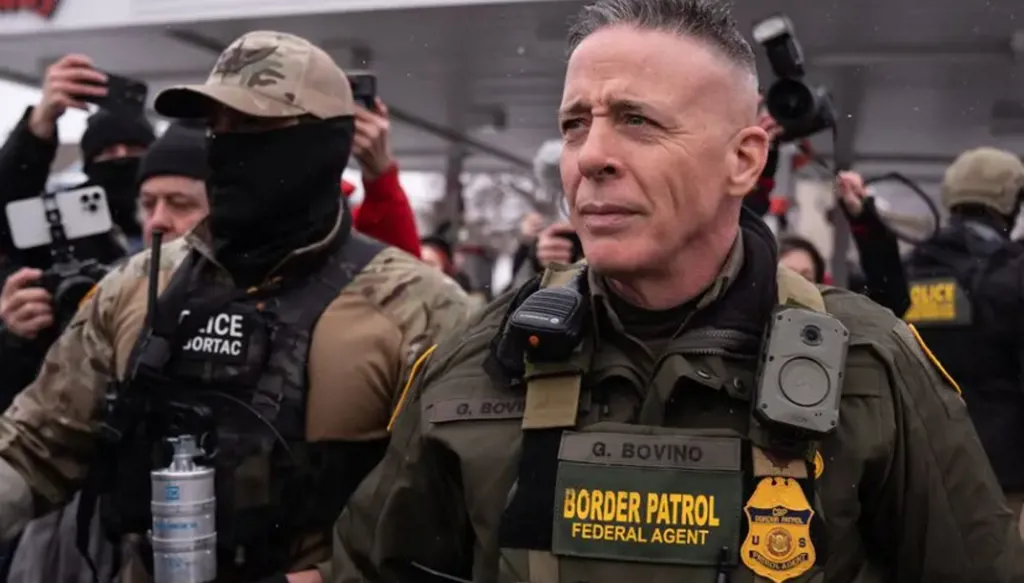 بعد أنباء عن إعفائه… من هو قائد حرس الحدود الأميركي غريغ بوفينو؟