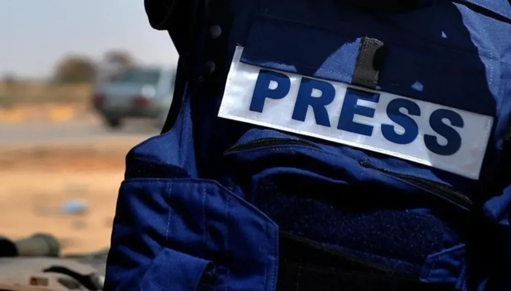 وزارة الإعلام السوريّة تحذّر من دخول صحافيين بطرق غير قانونية