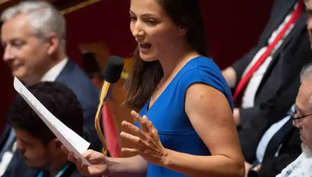 فرنسا تُسقِط "الحقوق الزوجية" من القانون: الزواج لا يعني واجباً جنسياً