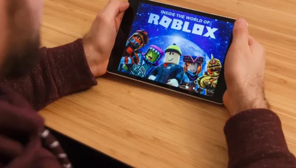 مصر تحجب لعبة "روبلوكس" رسمياً لحماية الأطفال من مخاطر نفسية وسلوكية