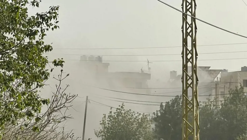 Israeli airstrikes hit towns in Southern Lebanon - Video