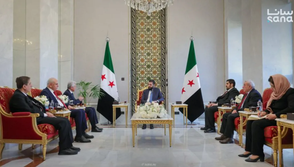 الشرع يؤكد تنفيذ المرسوم 13 خلال لقائه المجلس الوطني الكردي