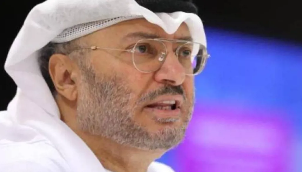 قرقاش: الخلافات عابرة ولا يجب أن تمسّ علاقات الشعوب