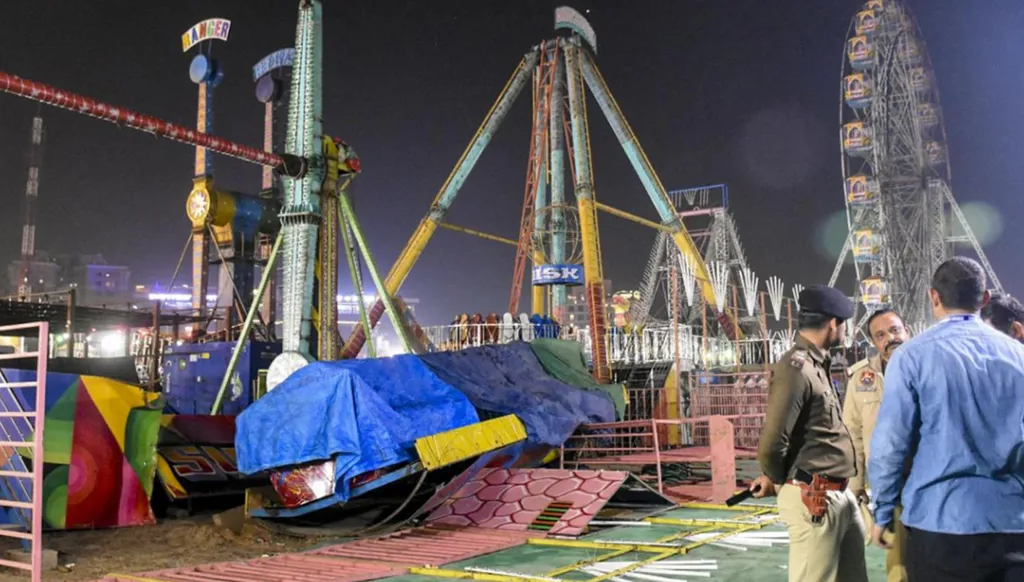 بالفيديو- مقتل شخص وإصابة 13 بانهيار لعبة في مهرجان سراجكوند بالهند