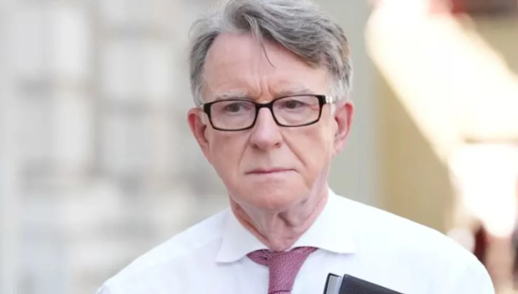 استقالة مدير مكتب رئيس الوزراء البريطاني... ما السبب؟