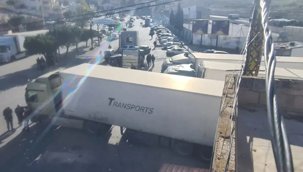 Lebanon, Syria agree on temporary truck transfer mechanism at Masnaa border
