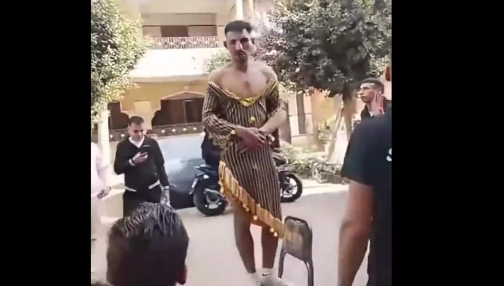 "الداخلية" المصرية تلقي القبض على معنفي شاب ببدلة رقص في مصر