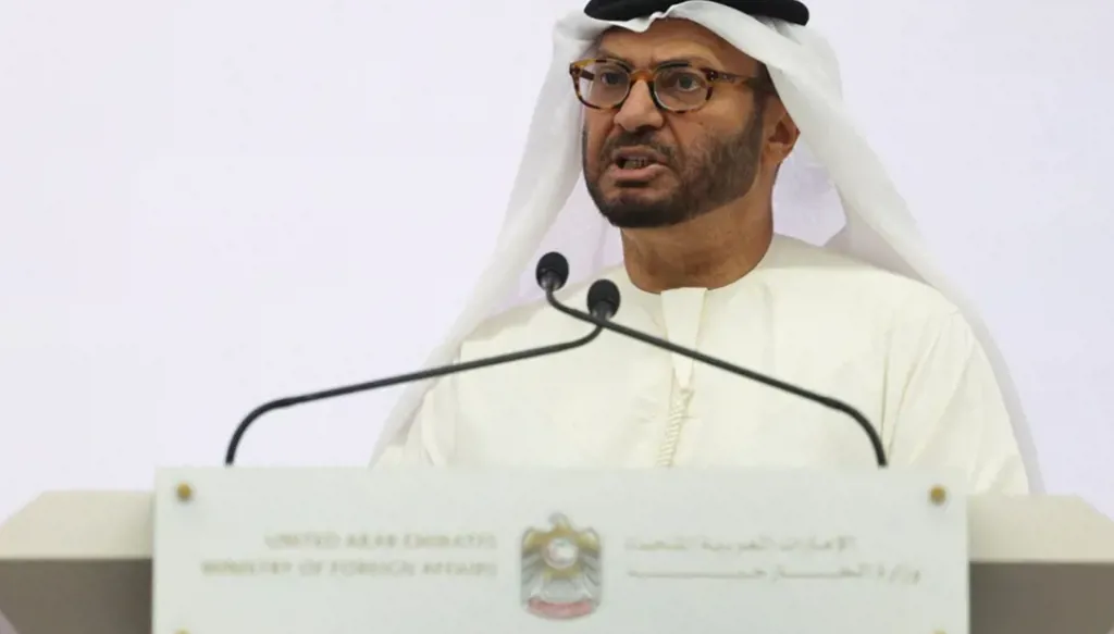 قرقاش: تبرع الإمارات بـ1.2 مليار دولار لغزة يعكس نهجاً ثابتاً لدعم الفلسطينيين والسلام