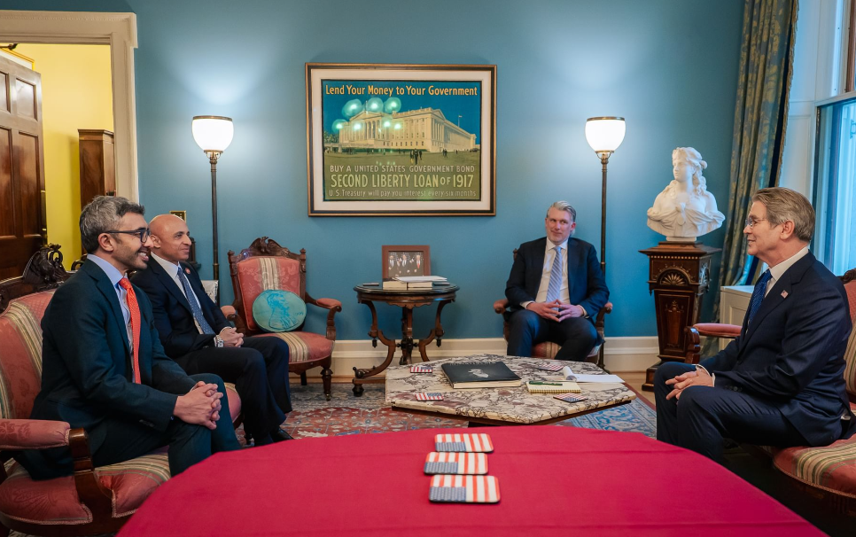 عبدالله بن زايد وسكوت بيسينت (وام).