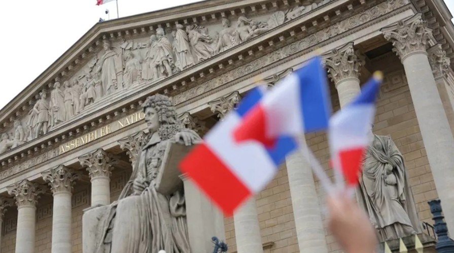 كشفت فرنسا هذا الشهر عن استراتيجية طاقة (أ ف ب)