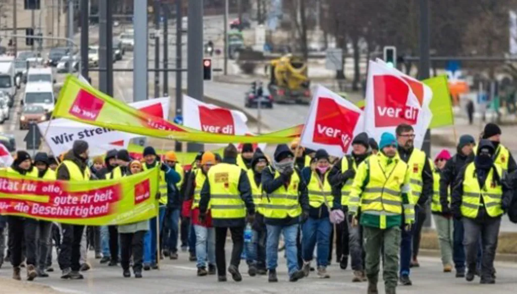 إضراب ثانٍ للنقل العام في ألمانيا الجمعة والسبت