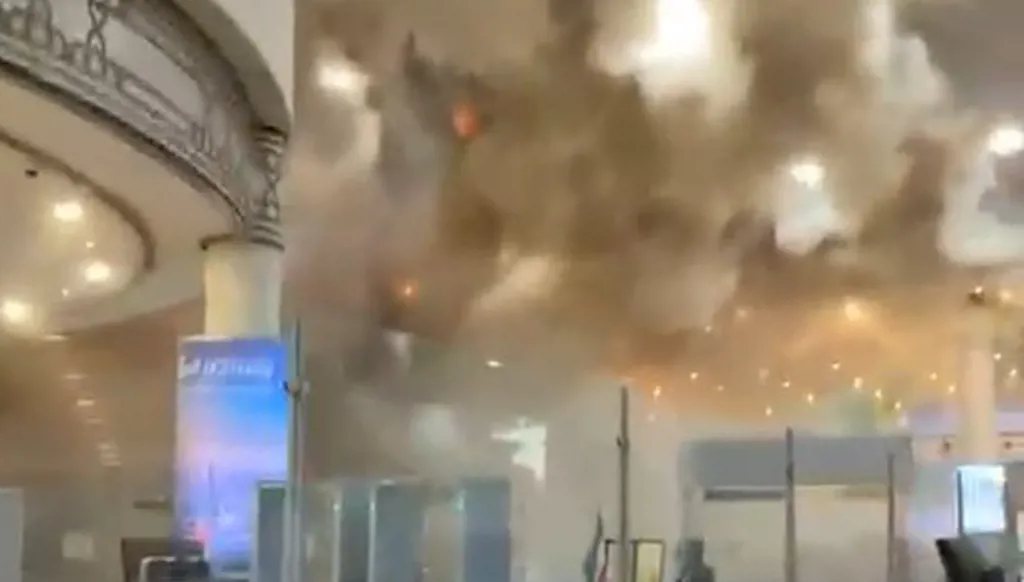 مسيّرة تستهدف مطار الكويت الدولي وتوقع إصابات طفيفة بين العاملين (فيديو)