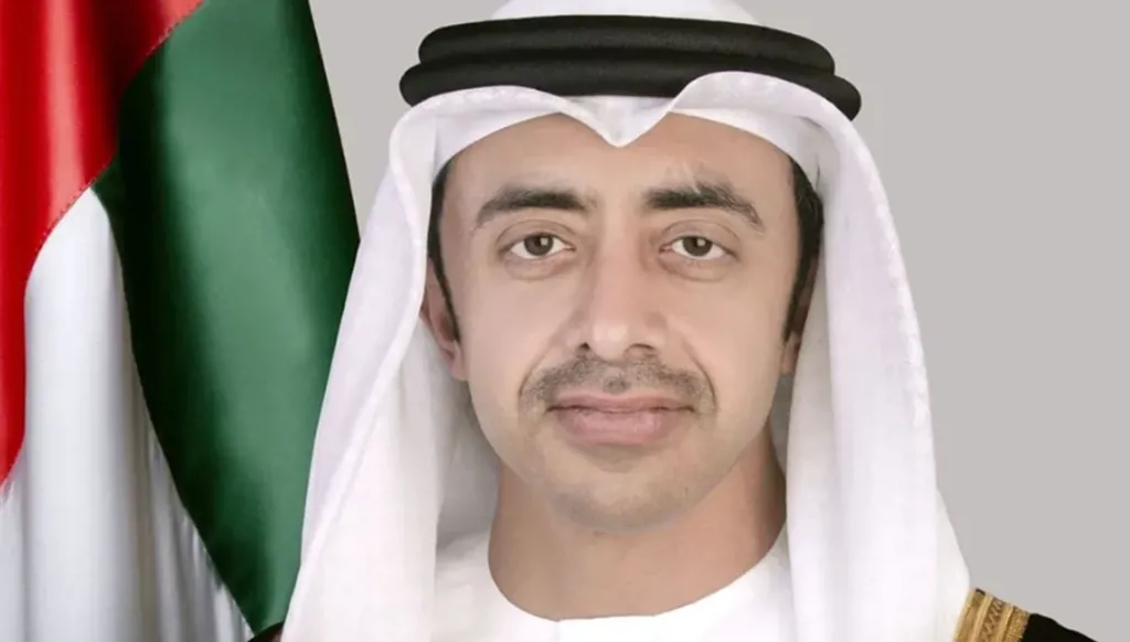 عبدالله بن زايد يبحث تداعيات الهجمات الإيرانية ويؤكد حق الرد وفق القانون الدولي