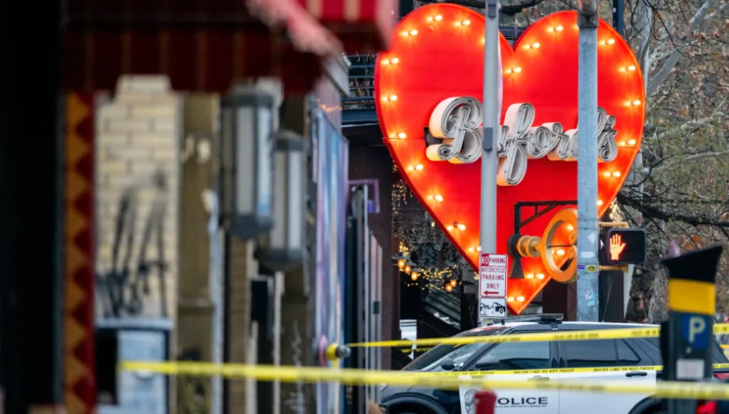 قتيلان و14 جريحاً في إطلاق نار في تكساس... وشبهات بعمل إرهابي