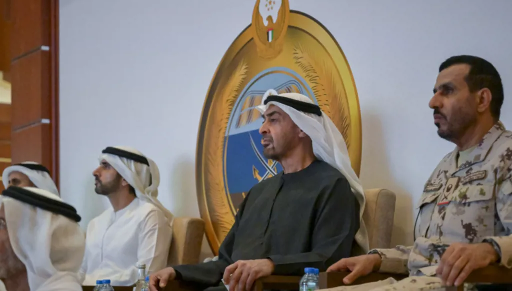 وزارة الدفاع الإماراتية: استشهاد اثنين من القوات المسلحة بسقوط طائرة عمودية بسبب عطل فني