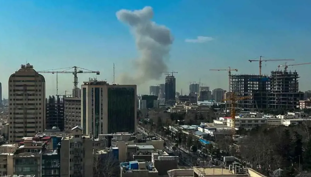 هجمات إسرائيلية على إيران... وطهران تواصل استهدافها دول الخليج