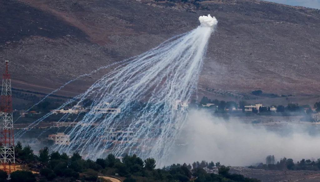 تقارير توثق استخدام إسرائيل الفوسفور الأبيض في جنوب لبنان