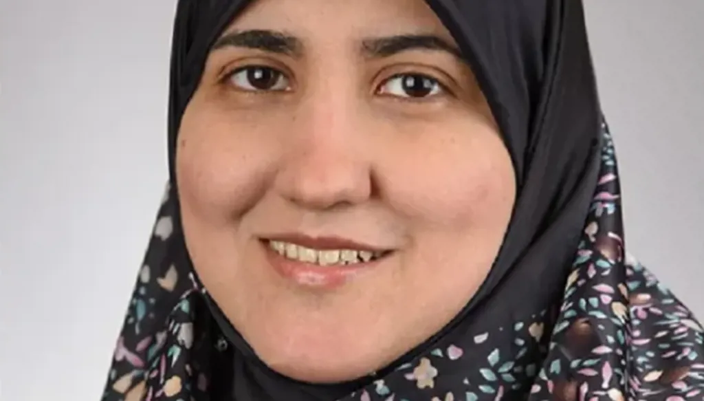 الولايات المتحدة ترحّل ابنة علي لاريجاني وتمنع دخولها مجدداً